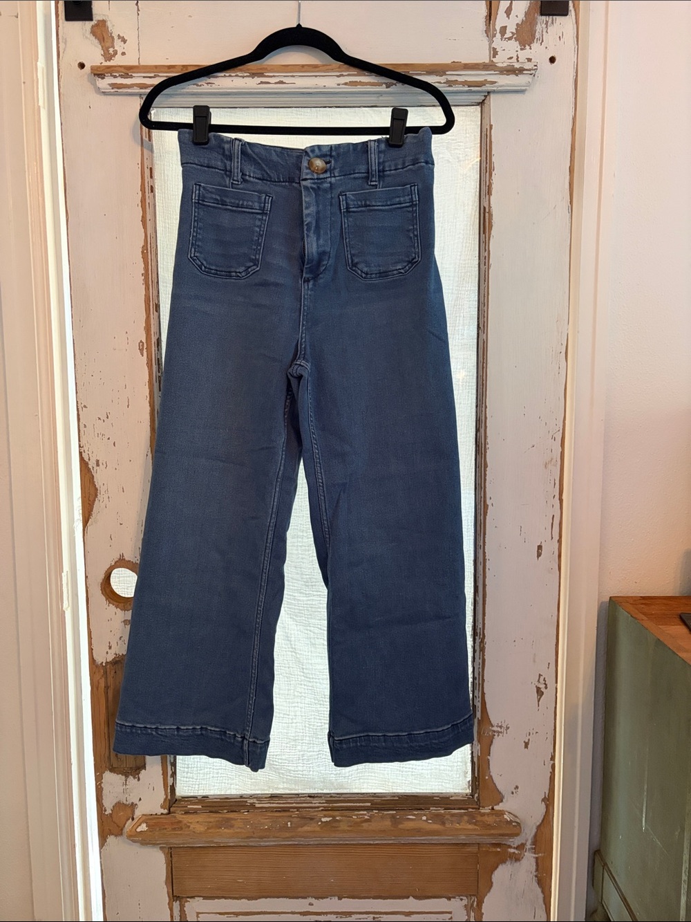 High-Rise Wide Leg Jeans in Washed Blue